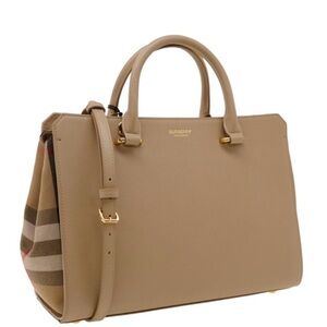 NWT Burberry banwell zip tote shoulder handbag MSRP $1950